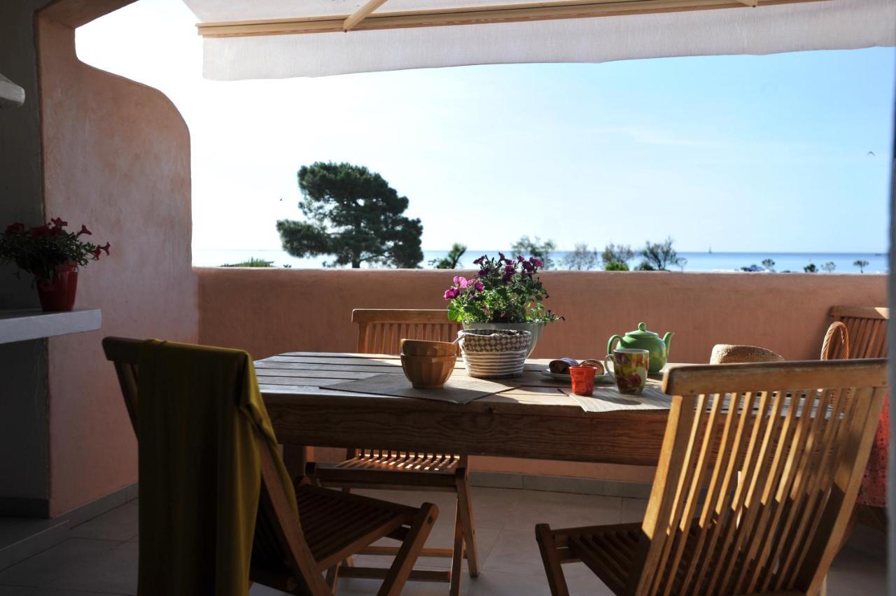 Cala Di Sole Lecci Apartment Порто-Векио Стая снимка